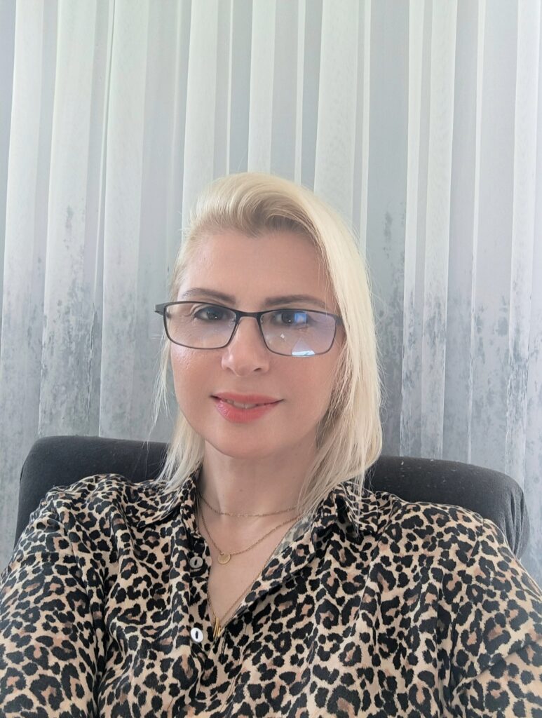 Eğitmenler 1000057462
